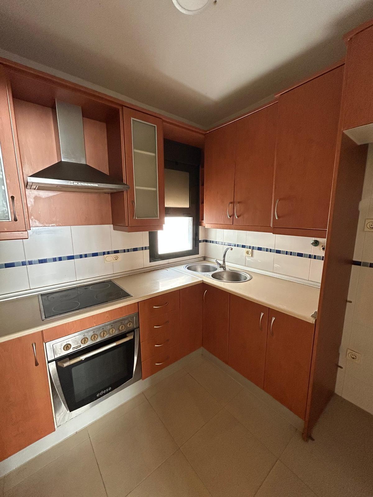 ¡Oportunidad en Aguadulce! Piso con Terraza y Vistas al Mar y la Montaña