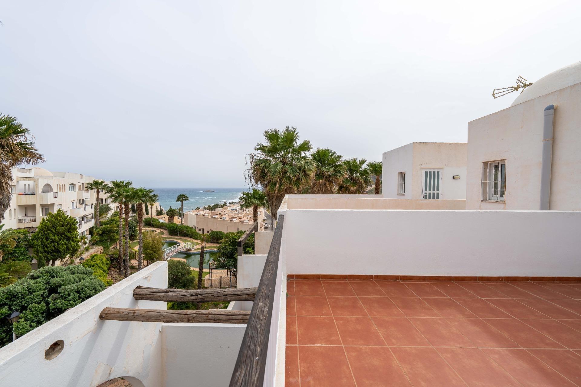 MARAVILLOSO DUPLEX A ESTRENAR EN CARBONERAS