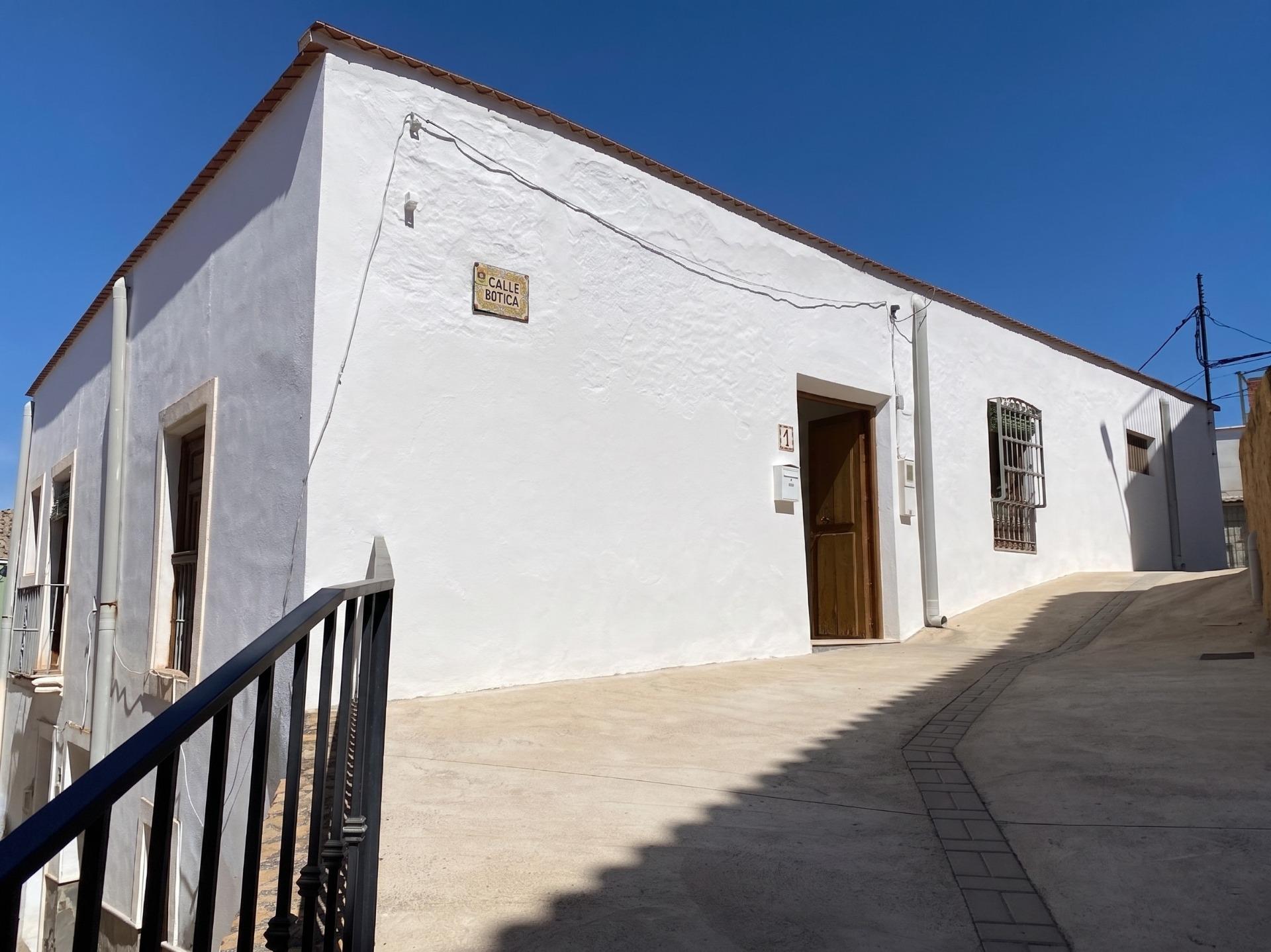 Oportunidad en Alhabia: Casa en la Alpujarra de Almería