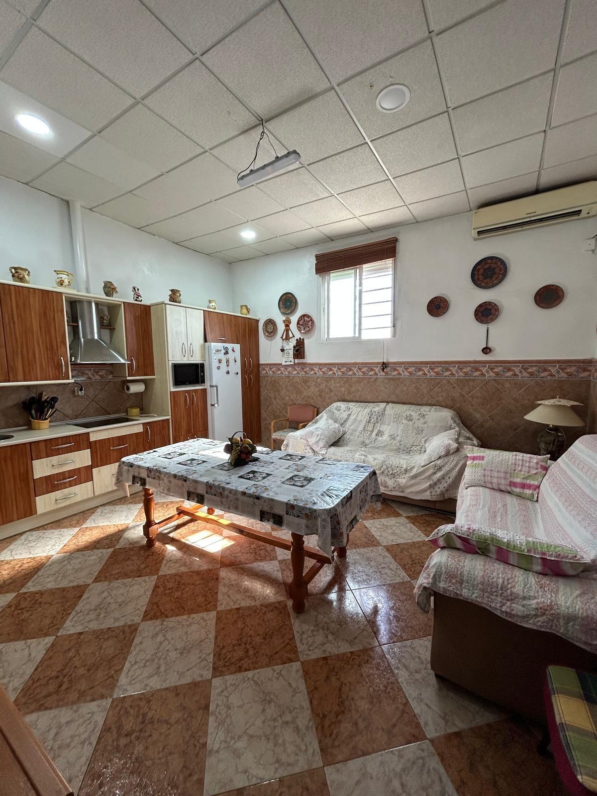 Encantadora Casa en Vicar: Espacio y Confort a tu Alcance