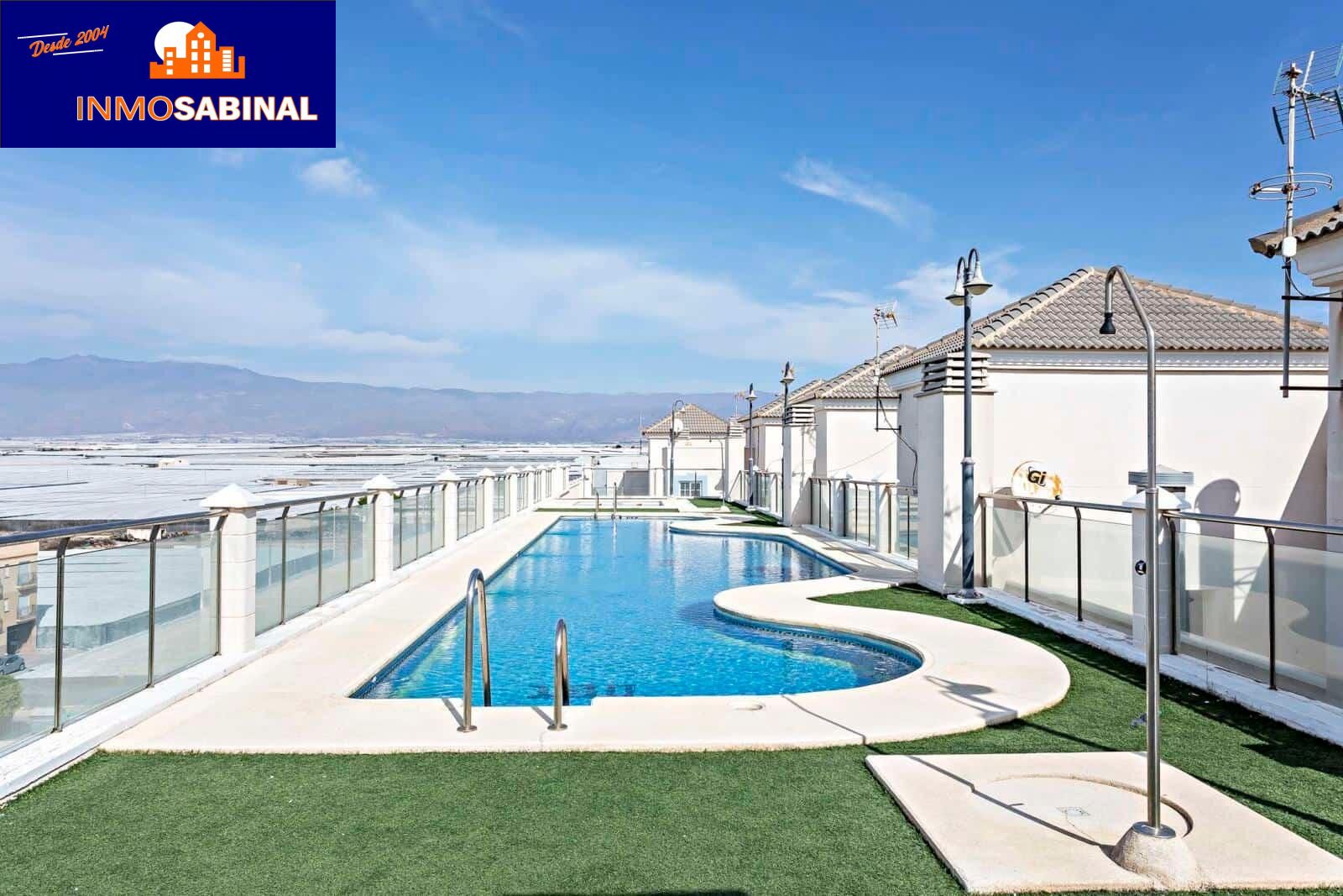 Amplio y moderno piso en Las Marinas