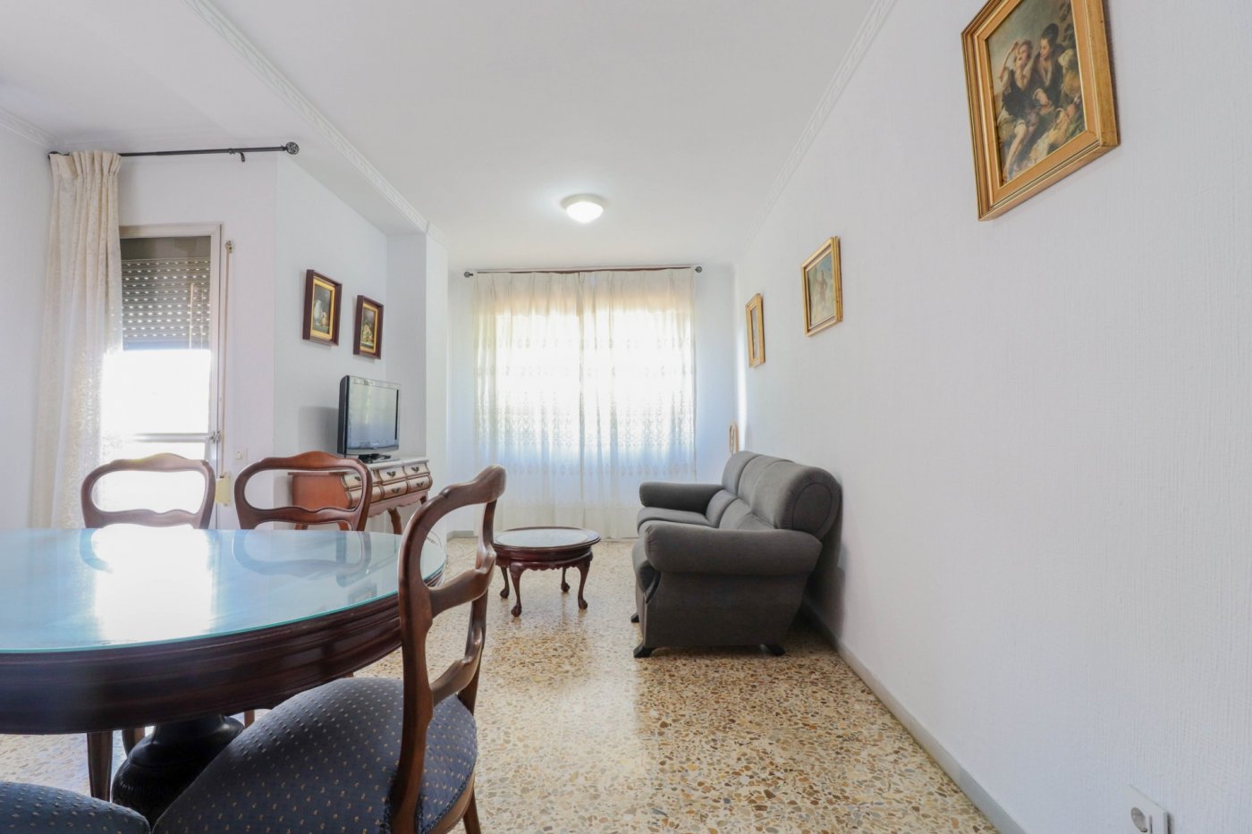PISO PARA TEMPORADA ESCOLAR EN NUEVA ANDALUCÍA en Almeria foto 2 PISO PARA TEMPORADA ESCOLAR EN NUEVA ANDALUCÍA