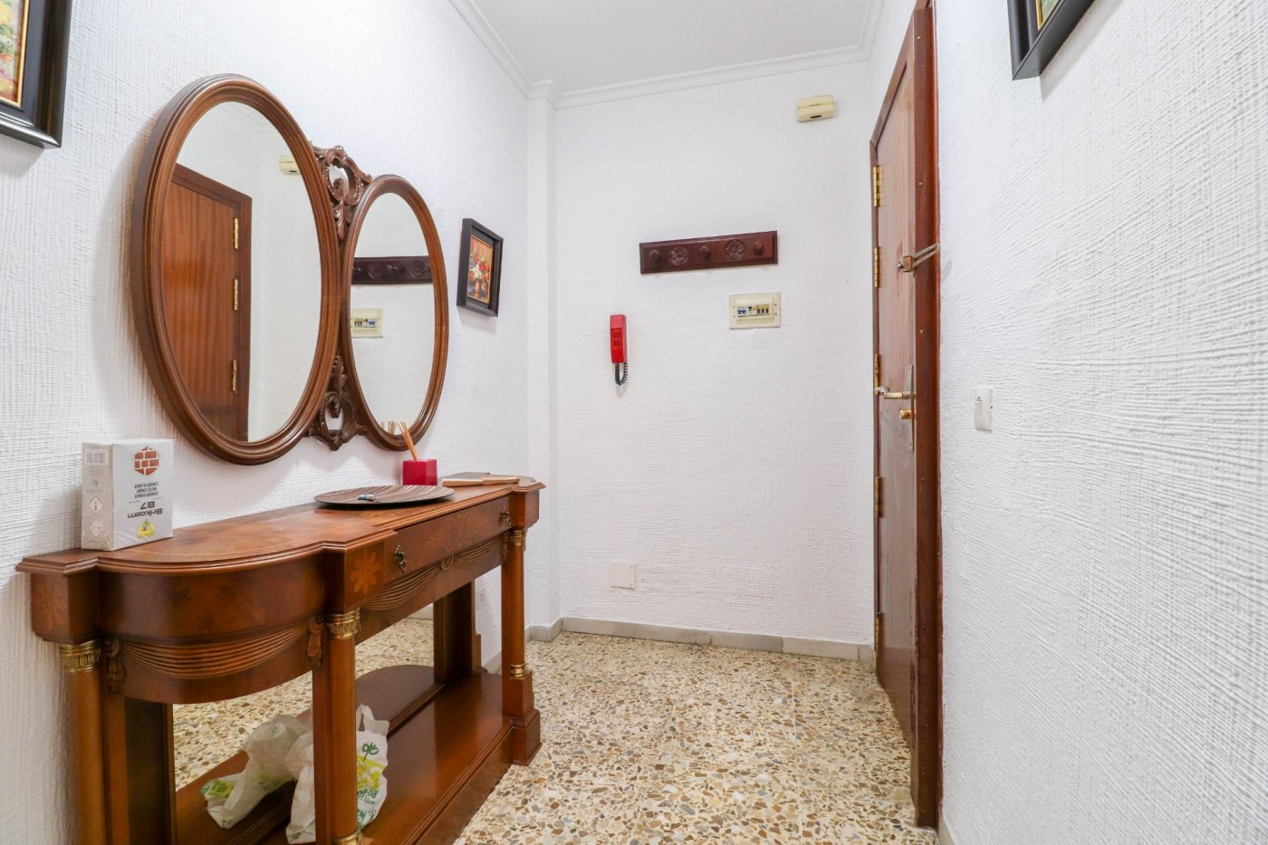 PISO PARA TEMPORADA ESCOLAR EN NUEVA ANDALUCÍA en Almeria foto 3 PISO PARA TEMPORADA ESCOLAR EN NUEVA ANDALUCÍA