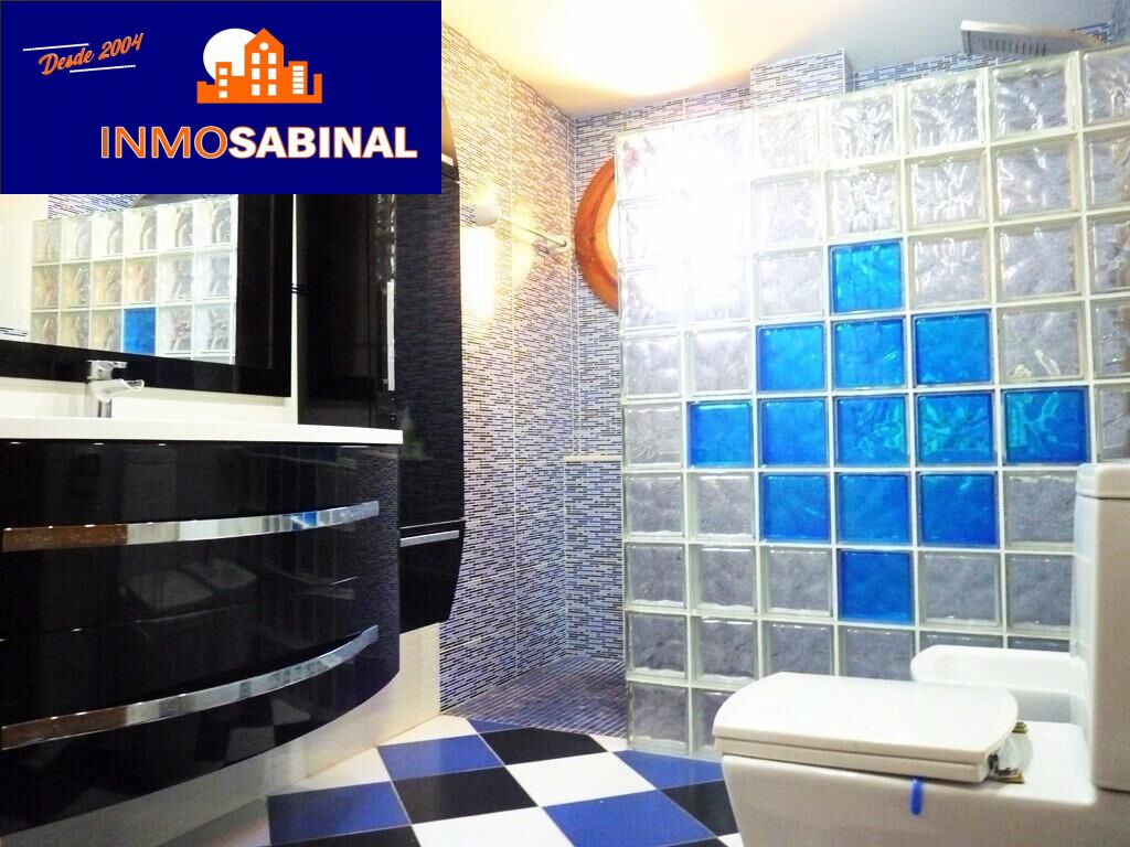 ESPECTACULAR CHALET CON PISCINA CLIMATIZADA Y JARDINES en Aguadulce Almeria foto 10 ESPECTACULAR CHALET CON PISCINA CLIMATIZADA Y JARDINES