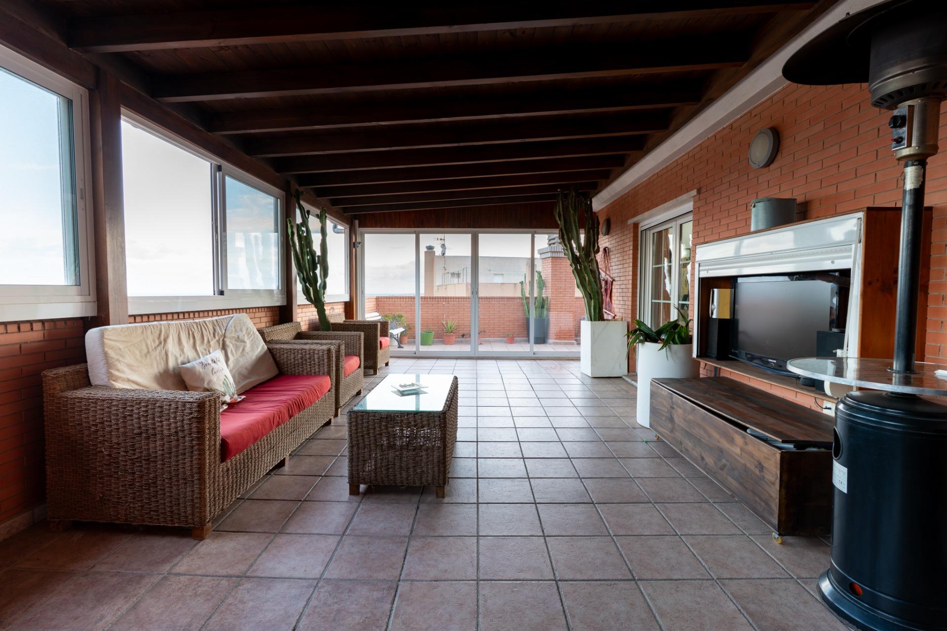 Impresionante Ático  con Amplia Terraza en El Parador