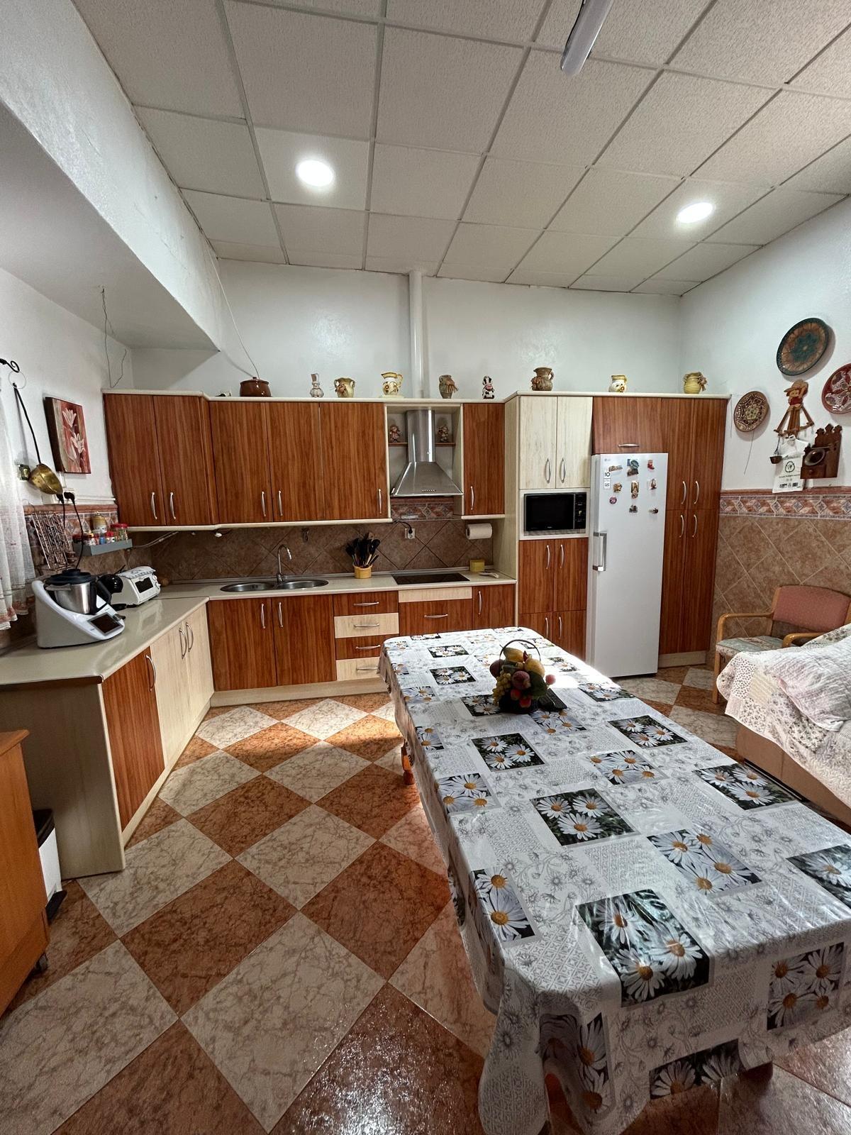 Encantadora Casa en Vicar: Espacio y Confort a tu Alcance