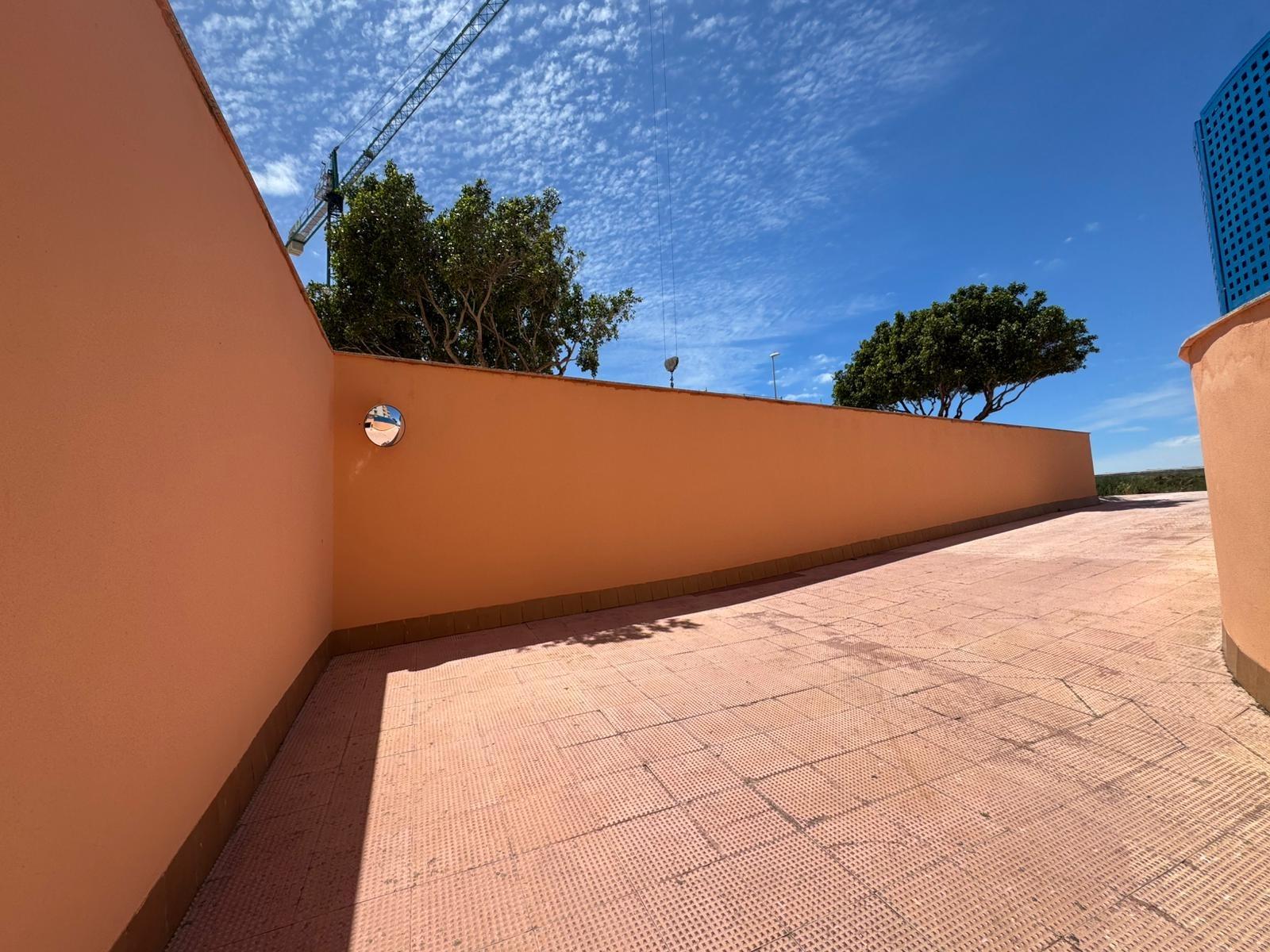 SE VENDE PLAZA DE GARAJE EN BUENAVISTA en Roquetas de Mar foto 4 SE VENDE PLAZA DE GARAJE EN BUENAVISTA