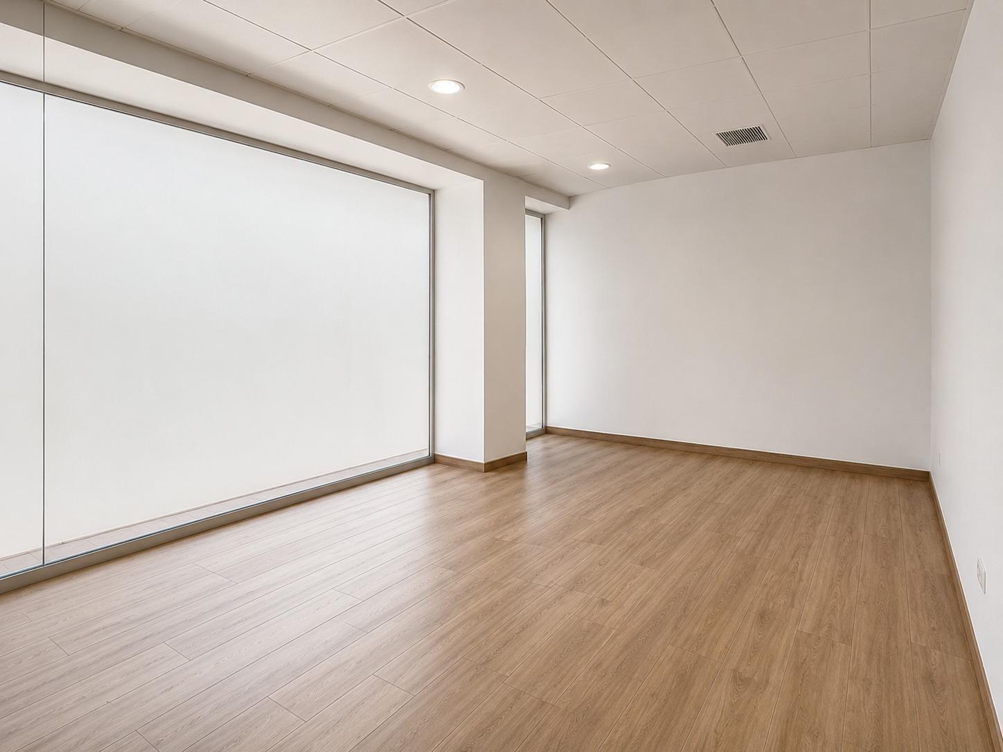 OPORTUNIDAD ÚNICA – LOCAL REFORMADO A ESTRENAR POR SOLO 500€/MES en Roquetas de Mar foto 2 OPORTUNIDAD ÚNICA – LOCAL REFORMADO A ESTRENAR POR SOLO 500€/MES
