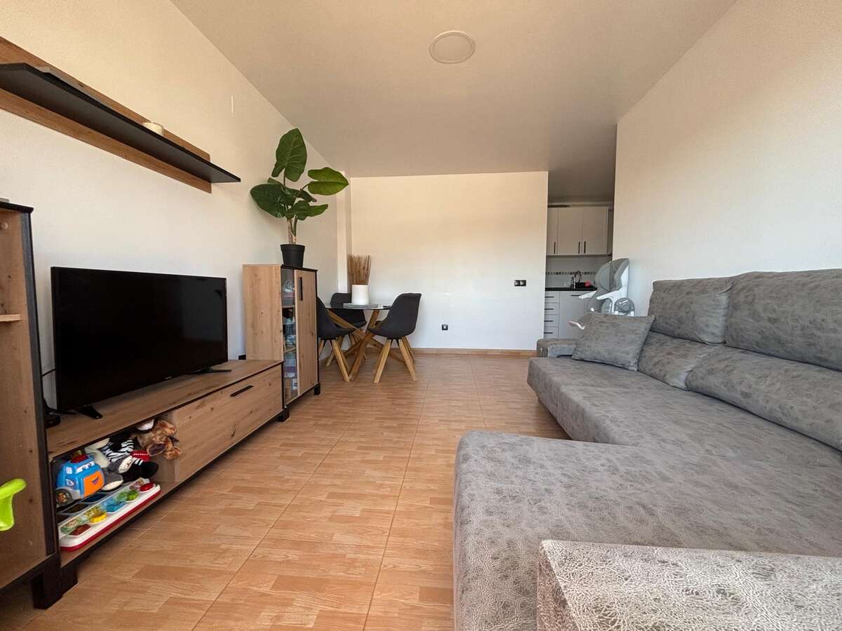 Piso de 65 m² en Vícar en Venta por 149000€