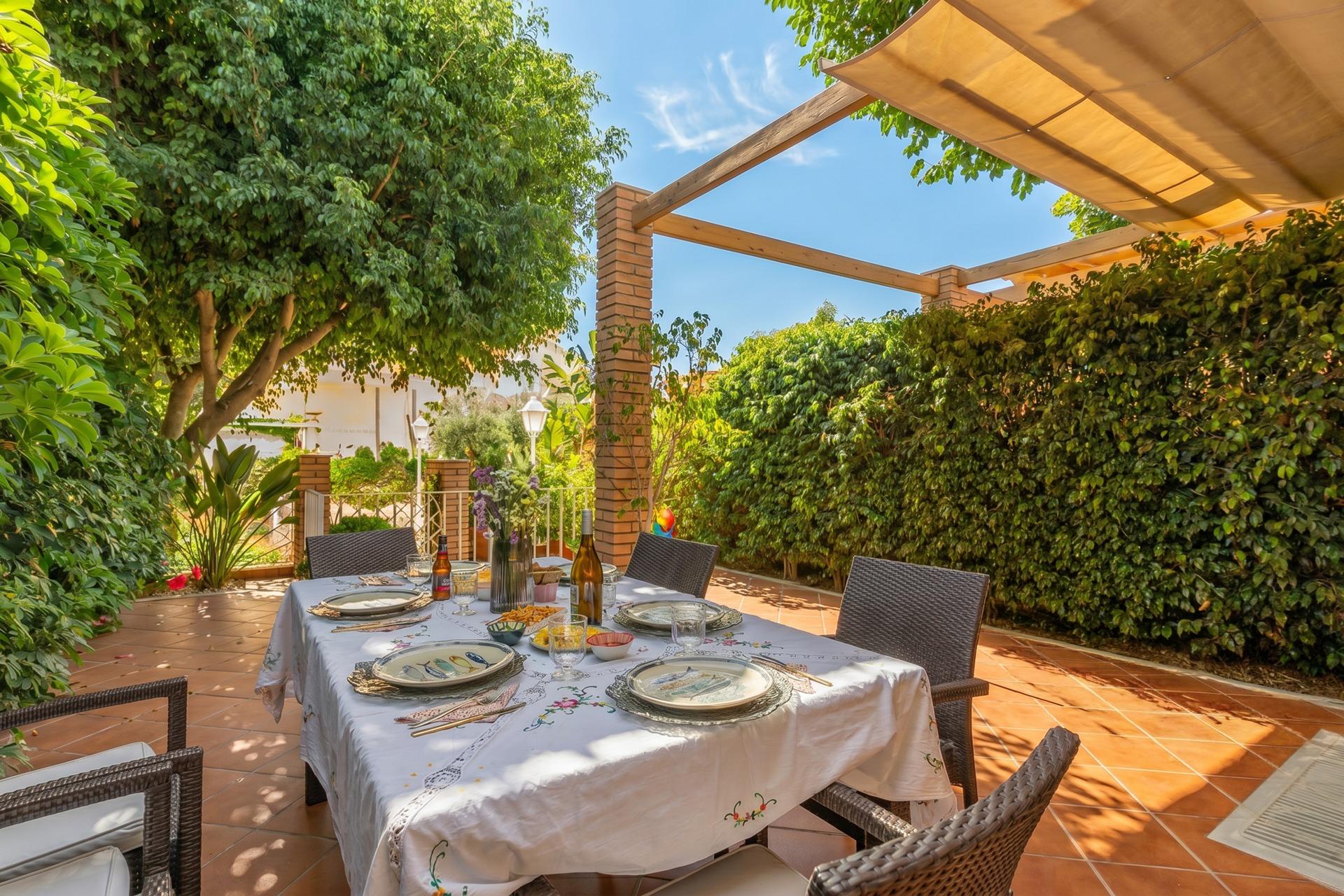 Triplex con piscina comunitaria en Villablanca