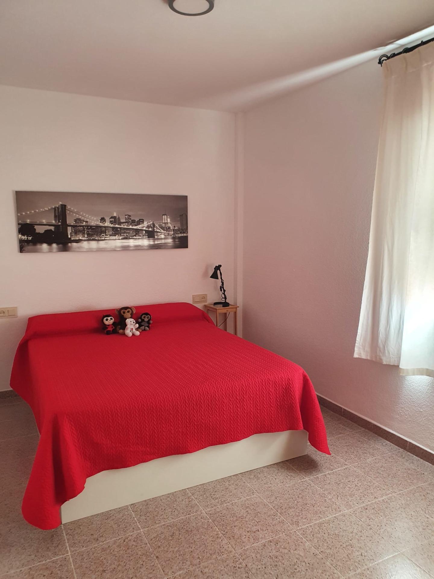 Piso Seminuevo en Aguadulce con Piscina y Cerca del Mar