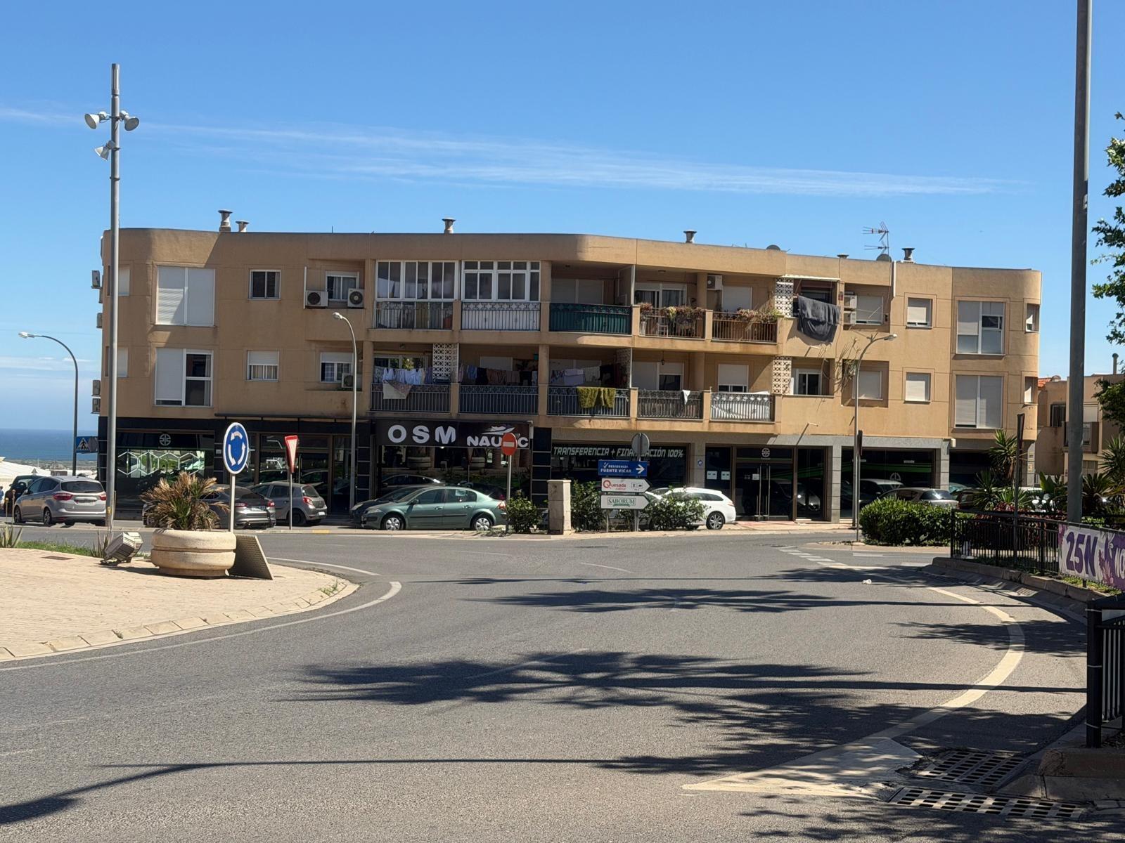 ESPECTACULAR LOCAL COMERCIAL DE 470 m2 CON 60 METROS DE FACHADA EN UNA DE LAS MEJORES UBICACIONES DE VÍCAR