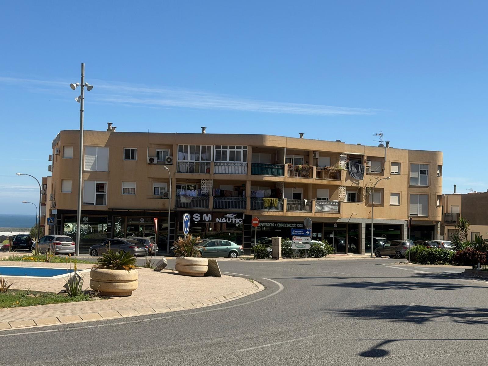 ESPECTACULAR LOCAL COMERCIAL DE 470 m2 CON 60 METROS DE FACHADA EN UNA DE LAS MEJORES UBICACIONES DE VÍCAR