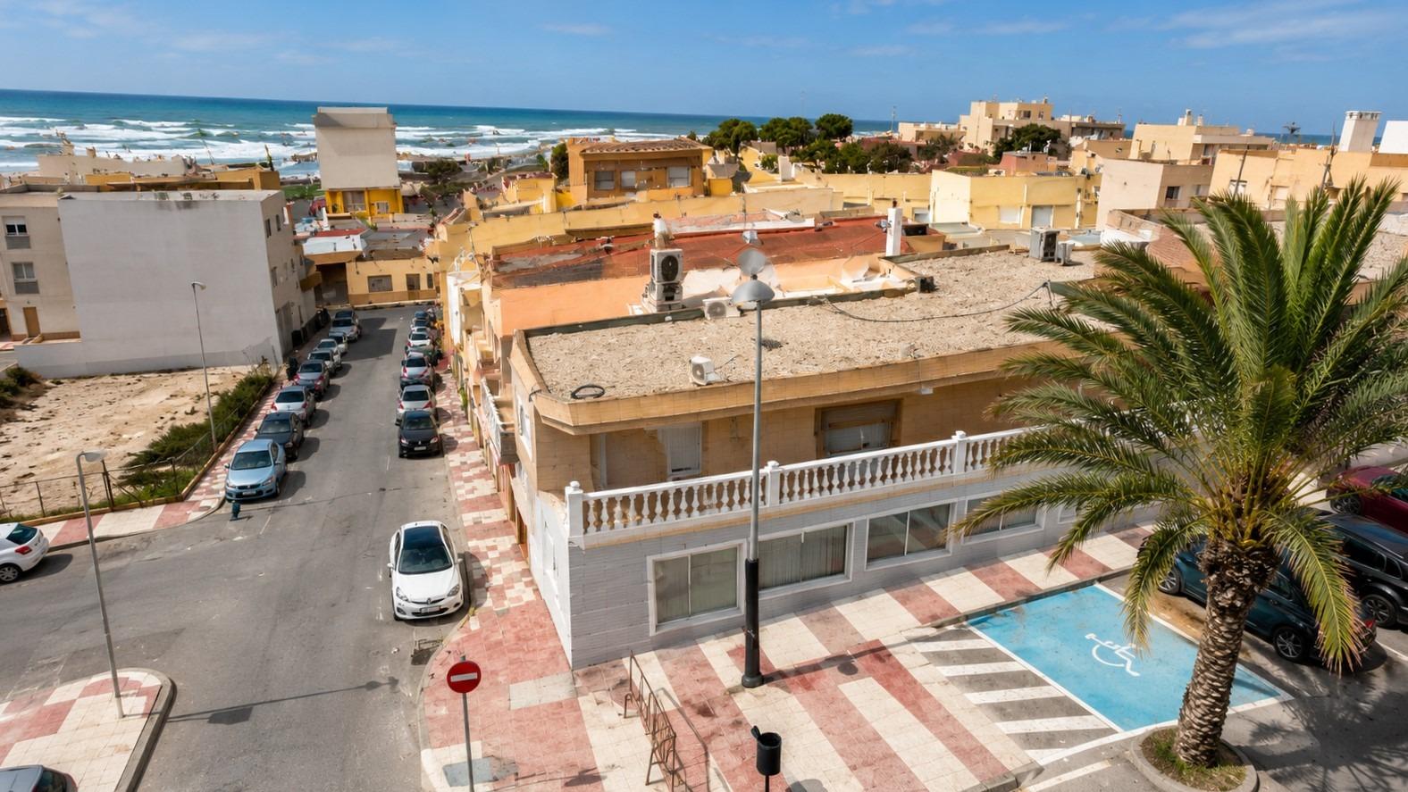 ️ AMPLIO PISO DE 2 DORMITORIOS TOTALMENTE AMUEBLADO A POCOS MINUTOS DE LA PLAYA EN ROQUETAS DE MAR en Roquetas de Mar foto 2 ️ AMPLIO PISO DE 2 DORMITORIOS TOTALMENTE AMUEBLADO A POCOS MINUTOS DE LA PLAYA EN ROQUETAS DE MAR