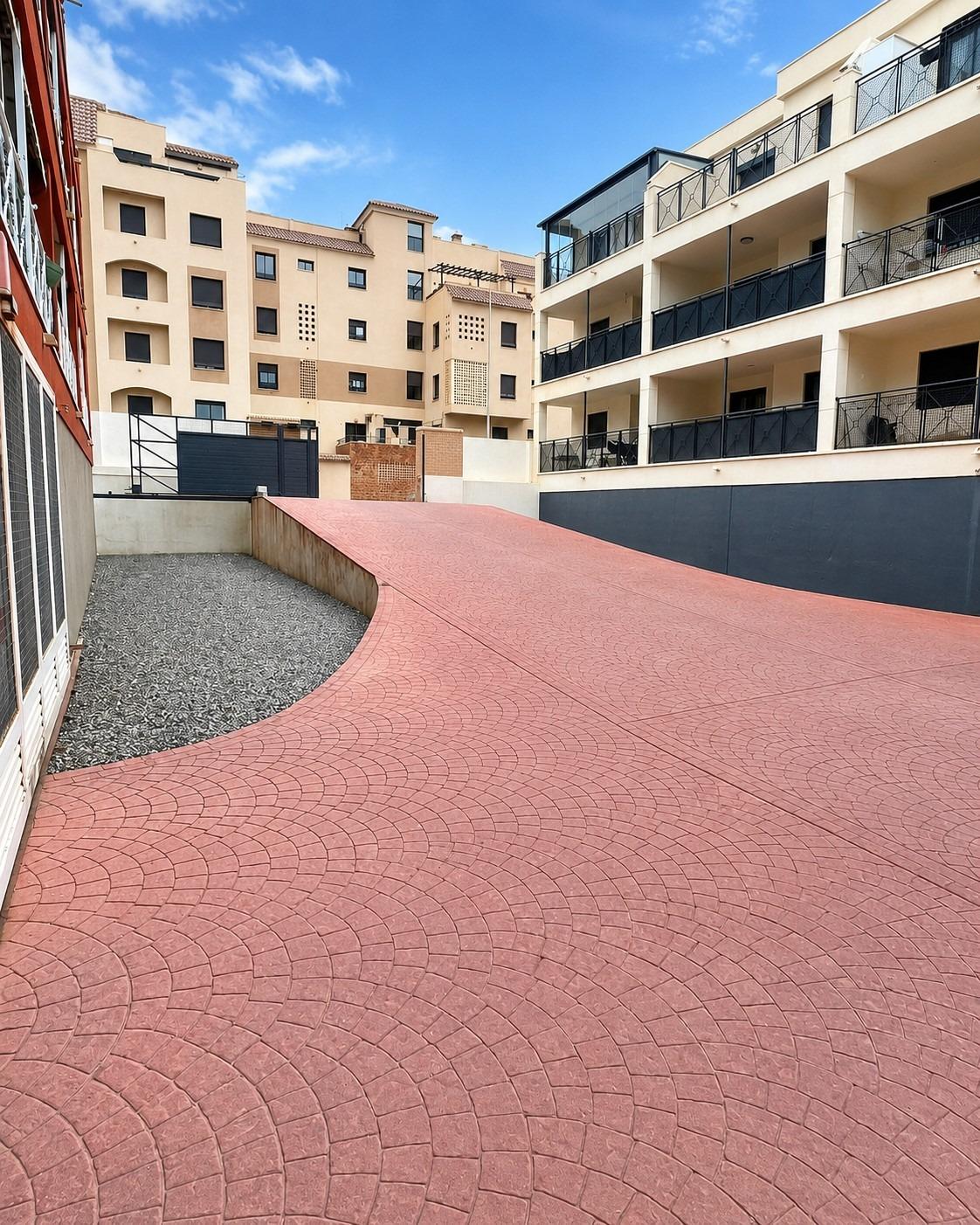 AMPLIA PLAZA DE GARAJE DE 17 M2 EN AGUADULCE SUR en Aguadulce Almeria foto 5 AMPLIA PLAZA DE GARAJE DE 17 M2 EN AGUADULCE SUR
