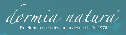Dormia Natural logo in white cursive on teal with slogan 'Excelencia en el descanso desde el año 1976'