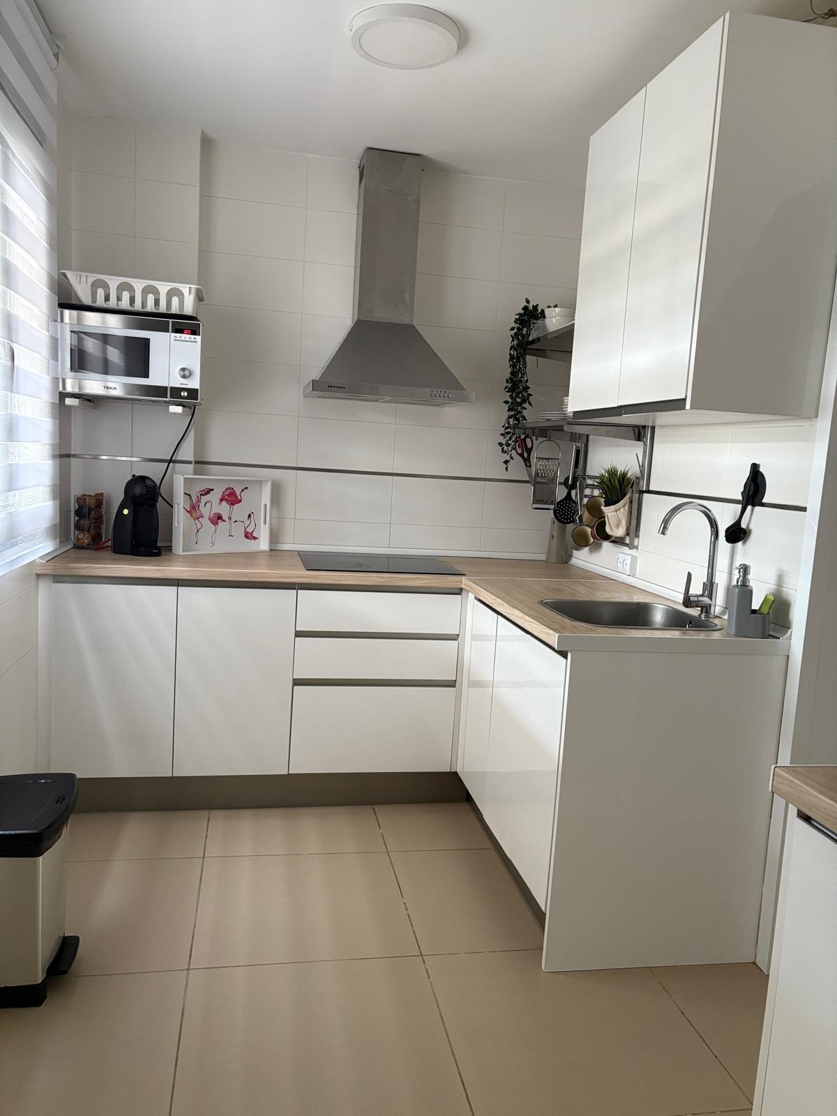 ️ ¡Exclusivo apartamento desde septiembre a junio en Playa Serena con vistas al mar!