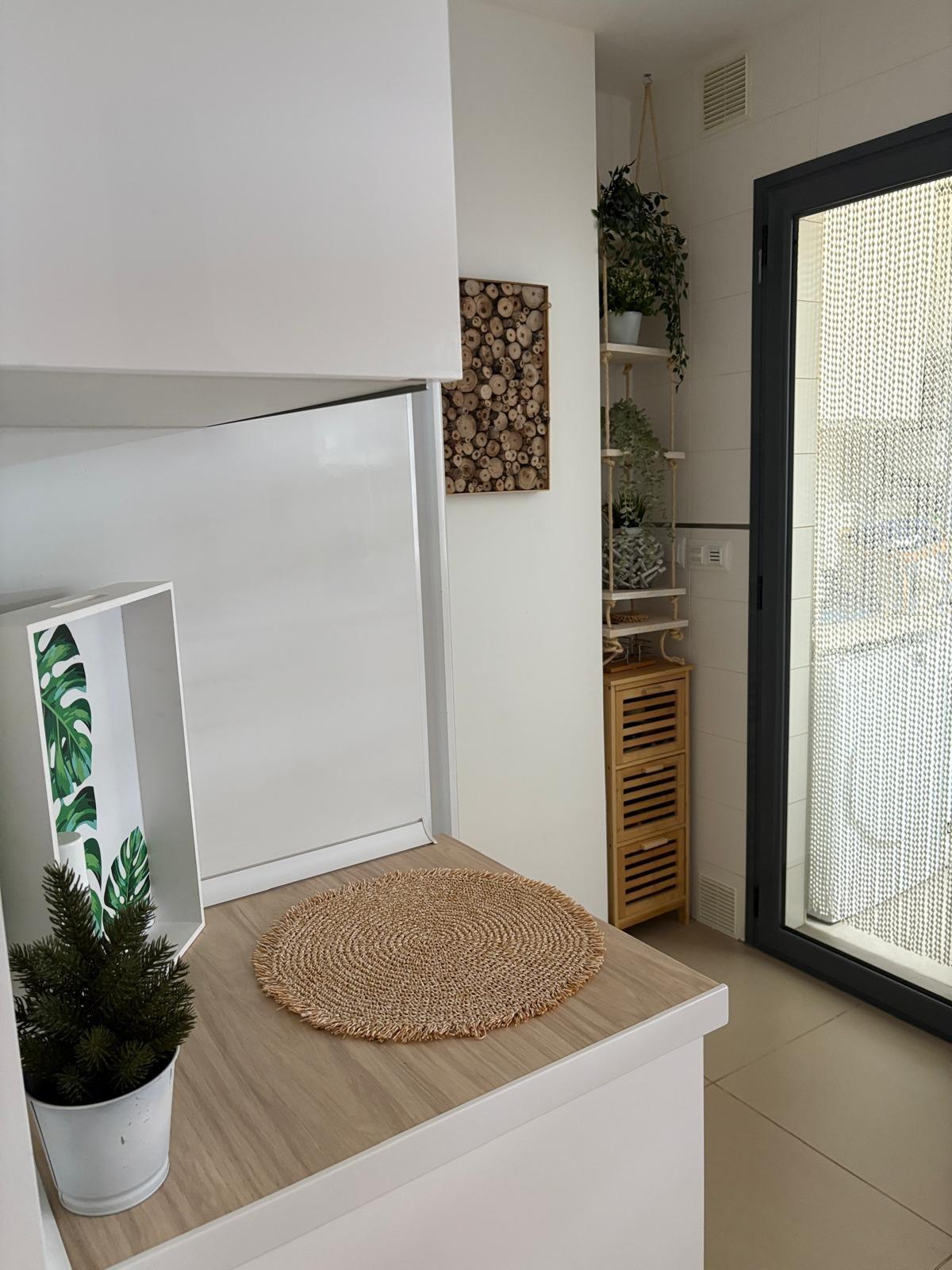 ️ ¡Exclusivo apartamento desde septiembre a junio en Playa Serena con vistas al mar!