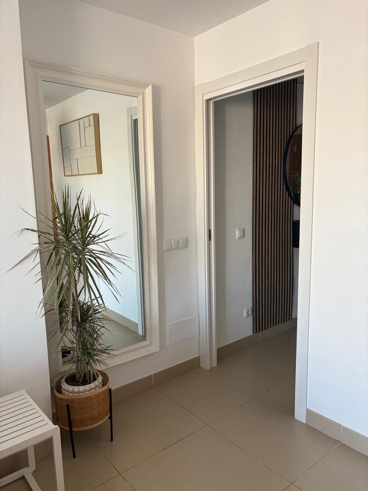 ️ ¡Exclusivo apartamento desde septiembre a junio en Playa Serena con vistas al mar!