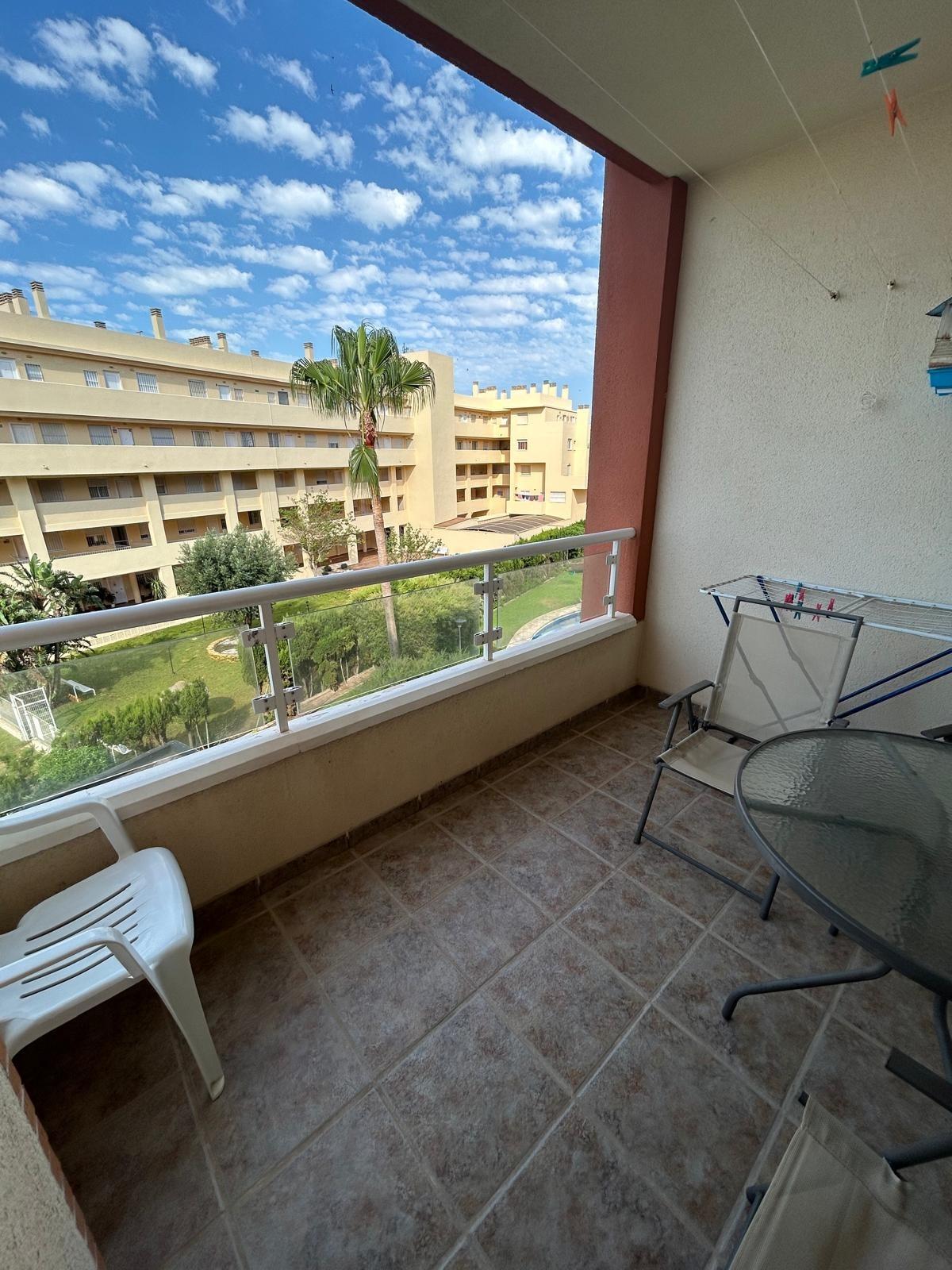 ¡Disfruta del Verano en Este Magnífico Piso con Vistas en Roquetas de Mar! en Roquetas de Mar foto 5 ¡Disfruta del Verano en Este Magnífico Piso con Vistas en Roquetas de Mar!