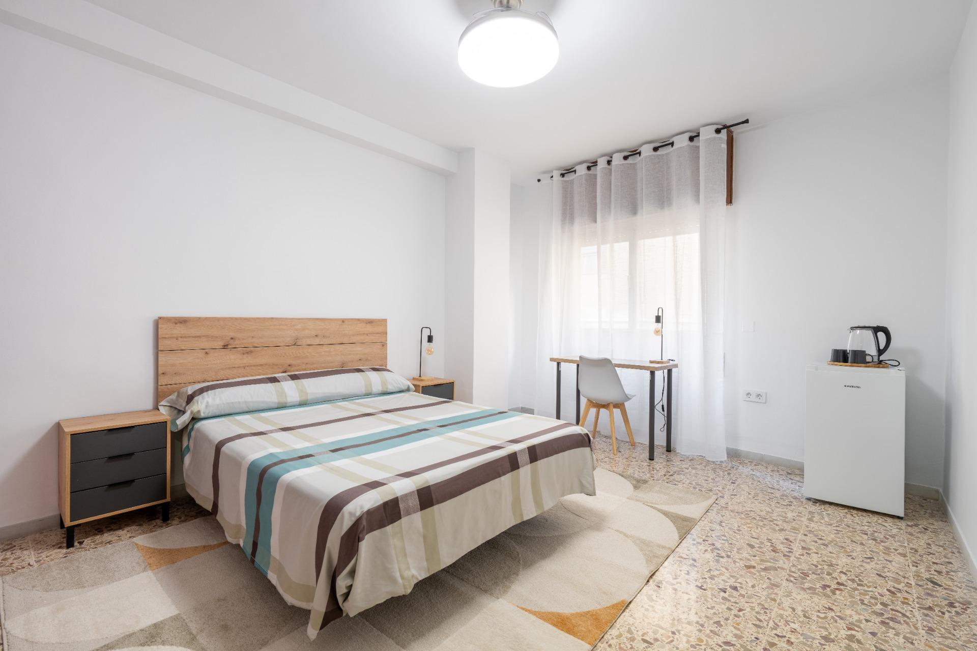Se Alquila Piso 5 dormitorios en Almería Centro