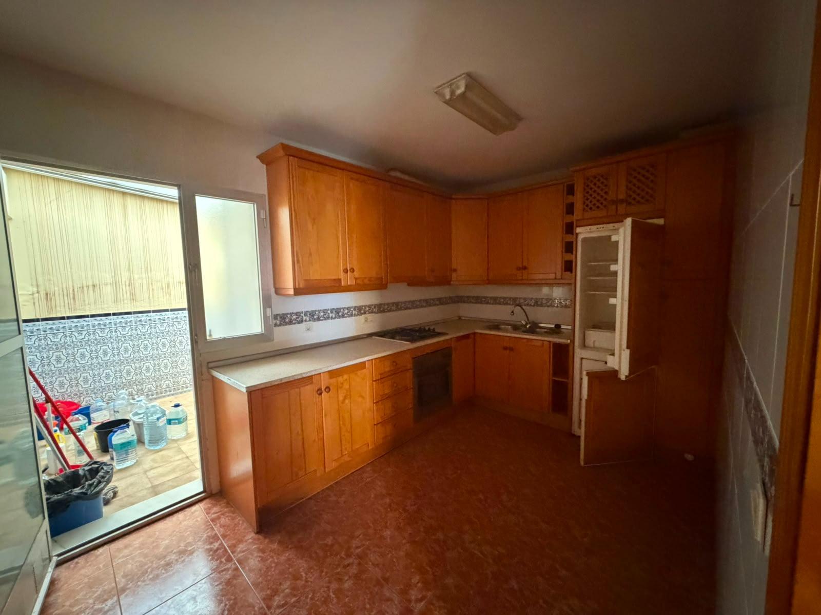 Amplia Casa Dúplex en El Ejido Sur - €175