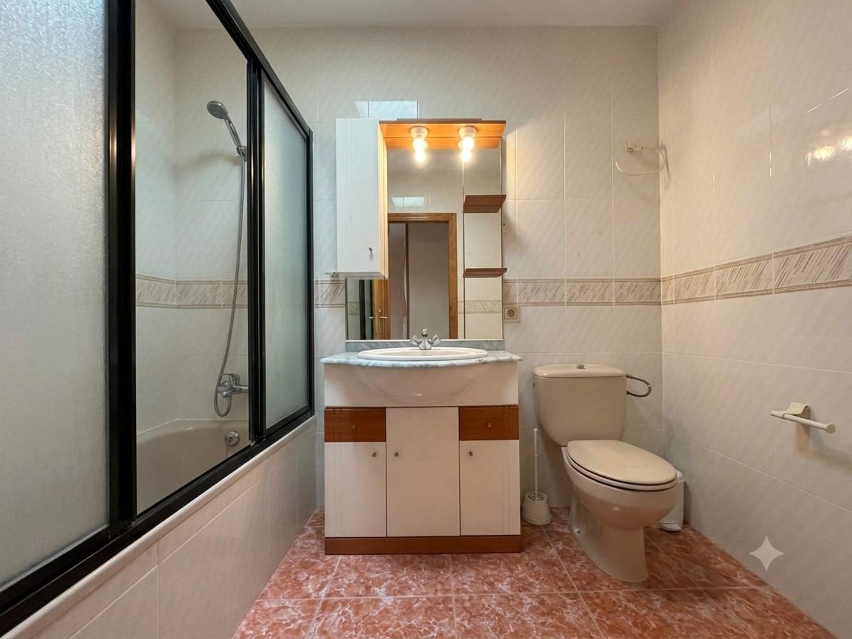 Amplia Casa Dúplex en El Ejido Sur - €175