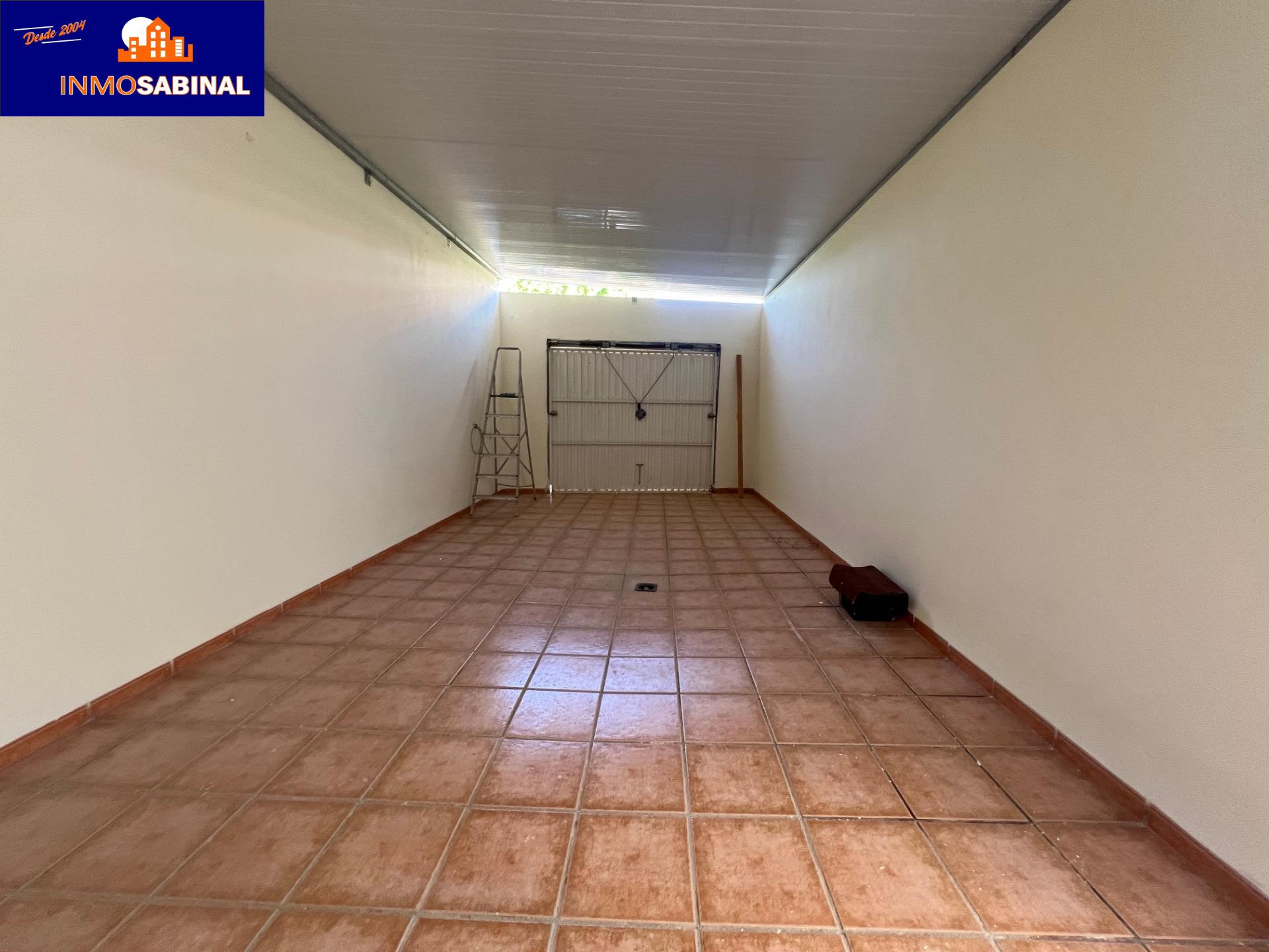 Alquiler de un Adosado Seminuevo en Aguadulce Norte