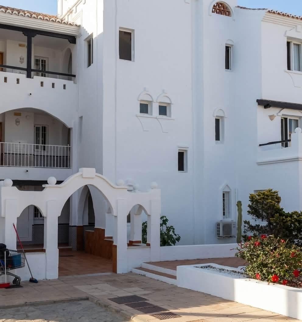 ¡Tu hogar perfecto durante el curso escolar te espera en la Urbanización de Roquetas de Mar! ☀️ en Roquetas de Mar foto 2 ¡Tu hogar perfecto durante el curso escolar te espera en la Urbanización de Roquetas de Mar! ☀️