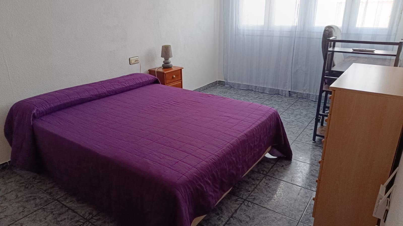 HABITACIÓN EN ALQUILER EN CASA COMPARTIDA (COSTACABANA)