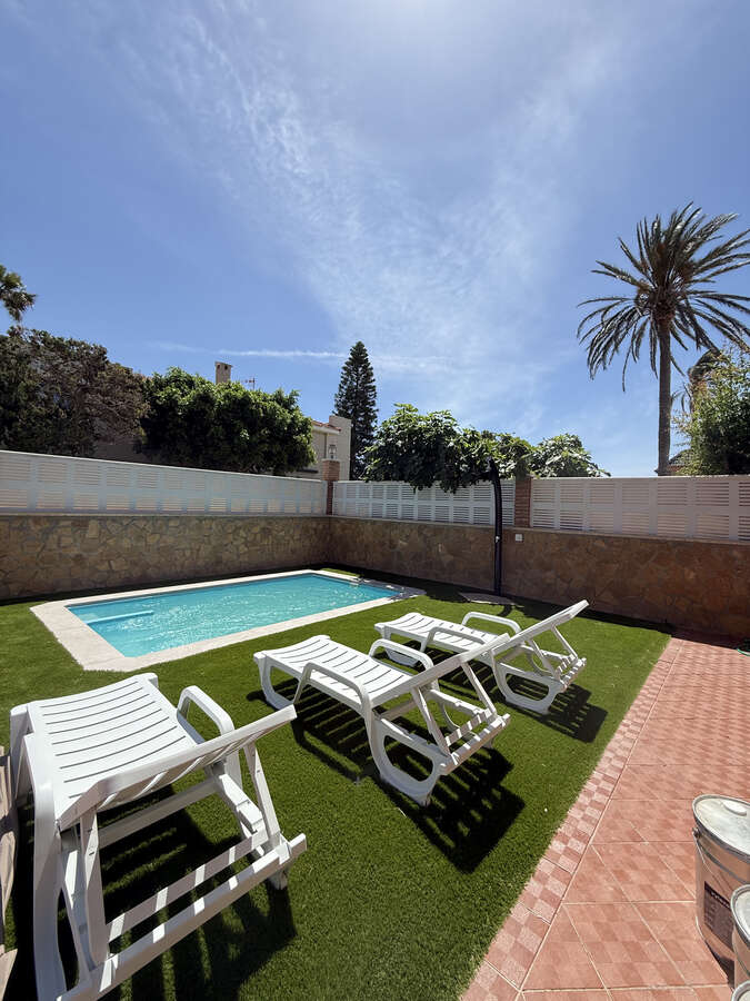 ky-629522-2 Casa-Chalet de 220 m² en Aguadulce en por 3600€