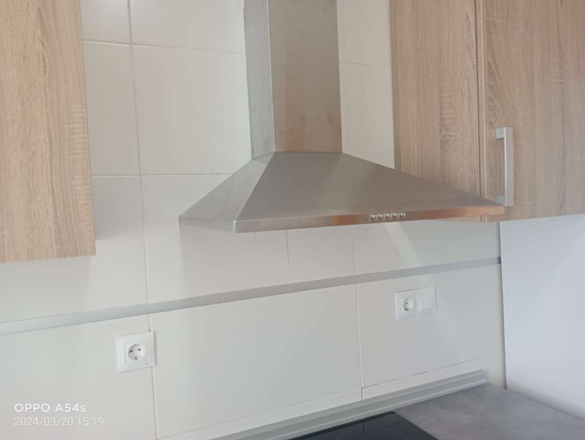 Piso de 78 m² en Roquetas de Mar en Alquiler por 670€