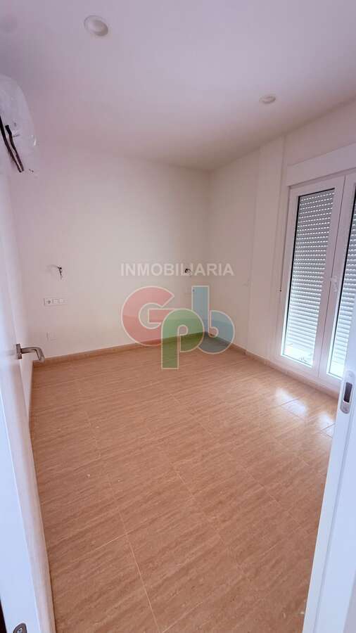 Piso de 46 m² en Aguadulce en Venta por 150000€