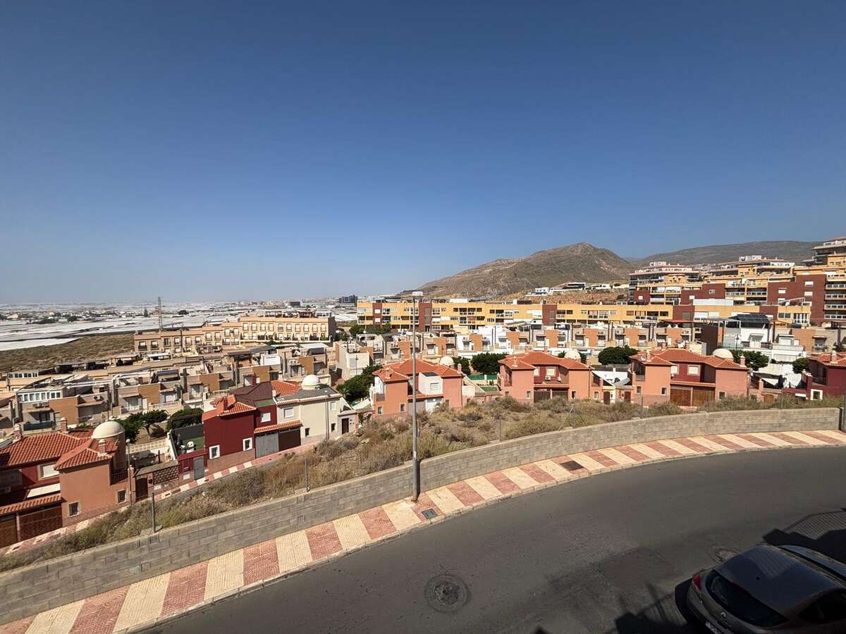 ky-633130-1 Piso de 62 m² en Aguadulce en Venta por 169000€