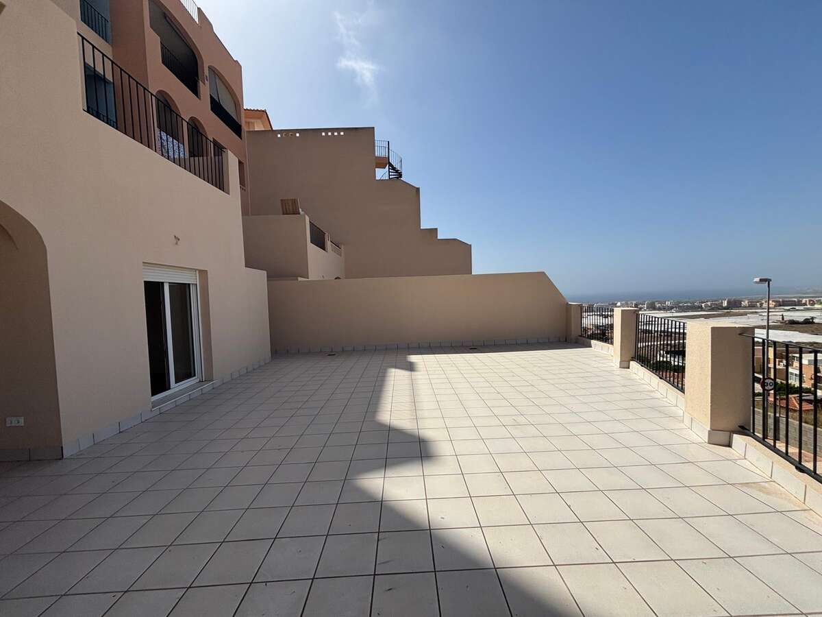 ky-633136-2 Piso de 62 m² en Aguadulce en Venta por 165000€