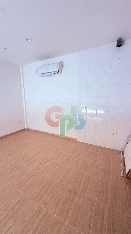 Piso de 46 m² en Aguadulce en Venta por 157000€