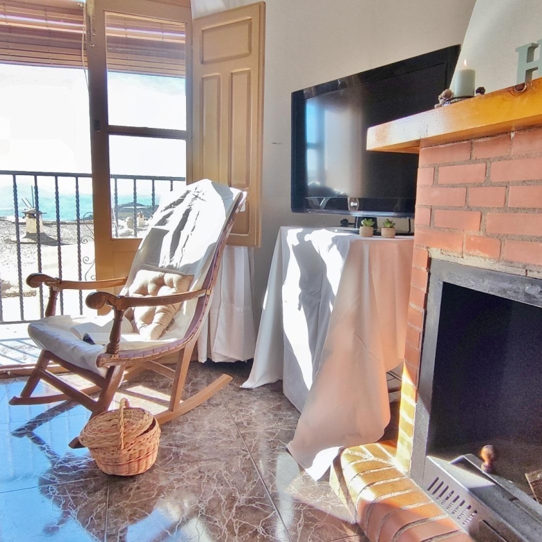 Venta de casa en el centro de  Laroles
