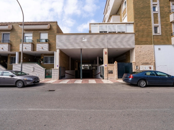 Plaza de garaje en Residencial los Castaños III en Roquetas de Mar