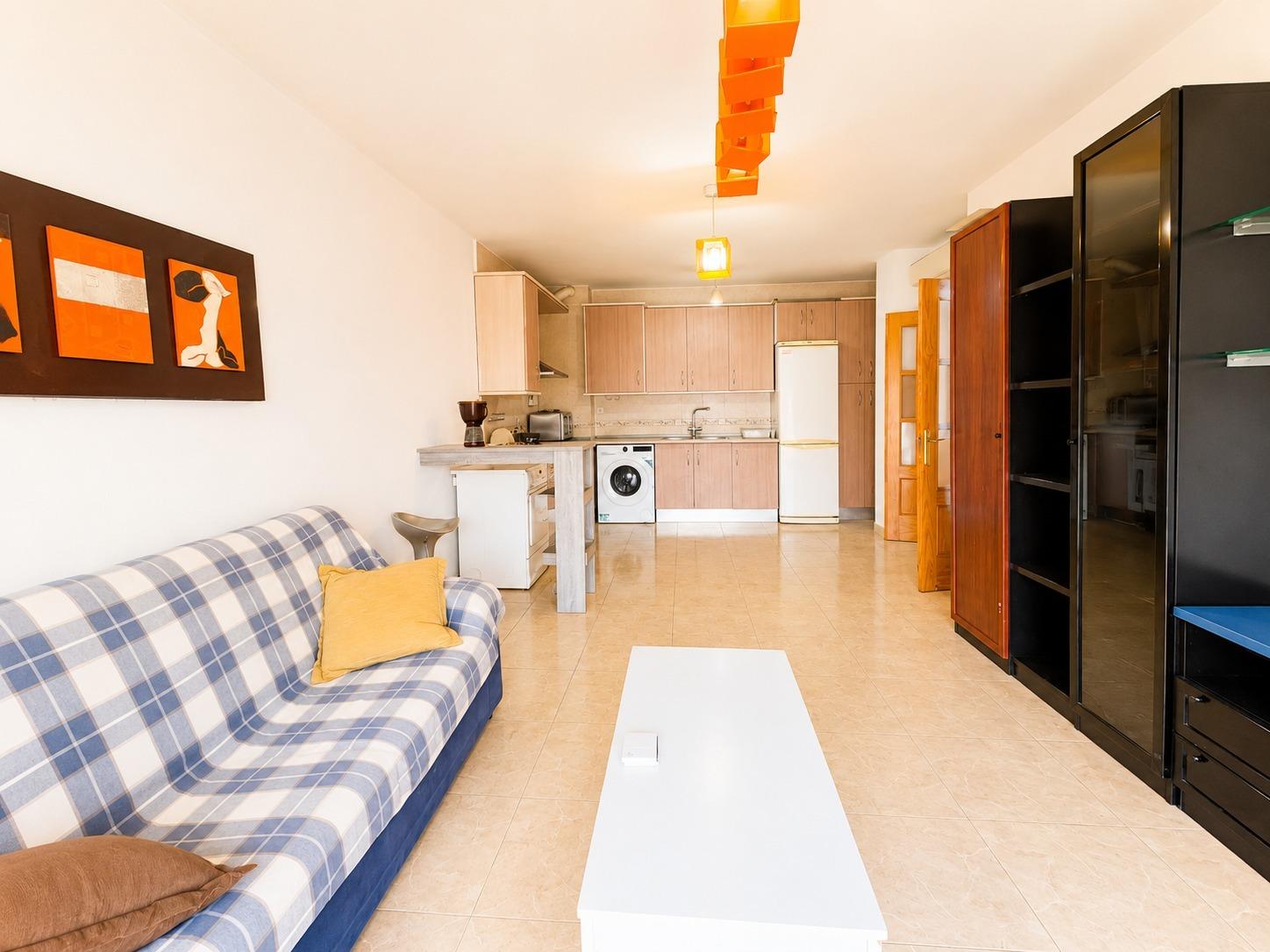PRECIOSO PISO DE 2 DORMITORIOS EN EL CENTRO DE ROQUETAS DE MAR + 2 PLAZAS DE GARAJE