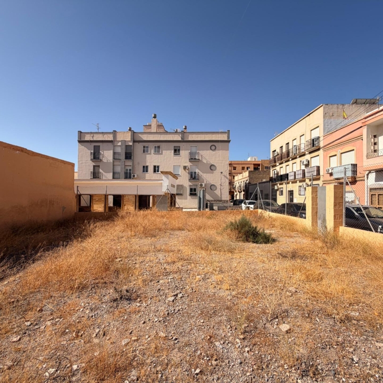 TERRENO URBANO EN BENAHADUX