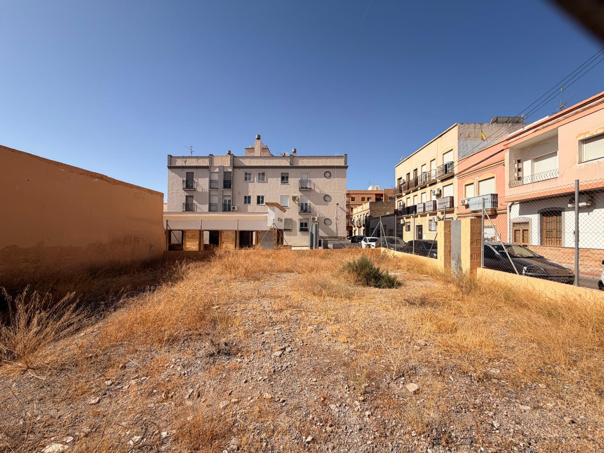 TERRENO URBANO EN BENAHADUX