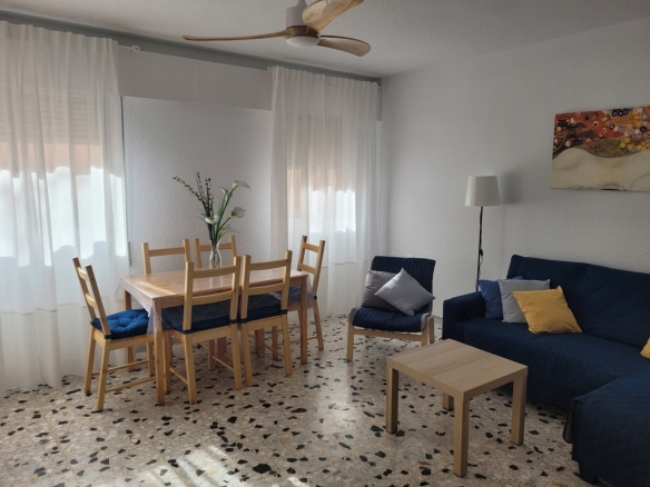 VIVIENDA DE CUATRO HABITACIONES PARA TEMPORADA ESCOLAR