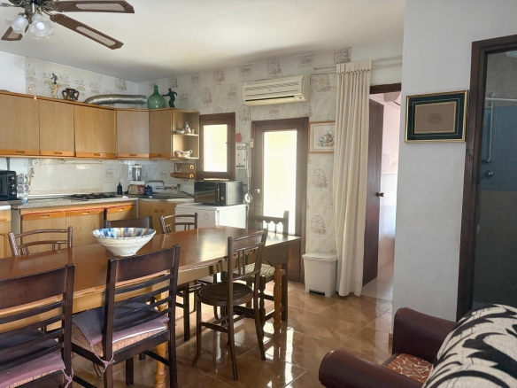 Se Vende Vivienda en Retamar 2 plantas