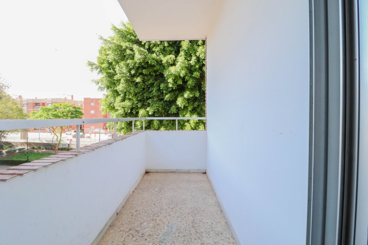 PISO PARA TEMPORADA ESCOLAR EN  NUEVA ANDALUCÍA