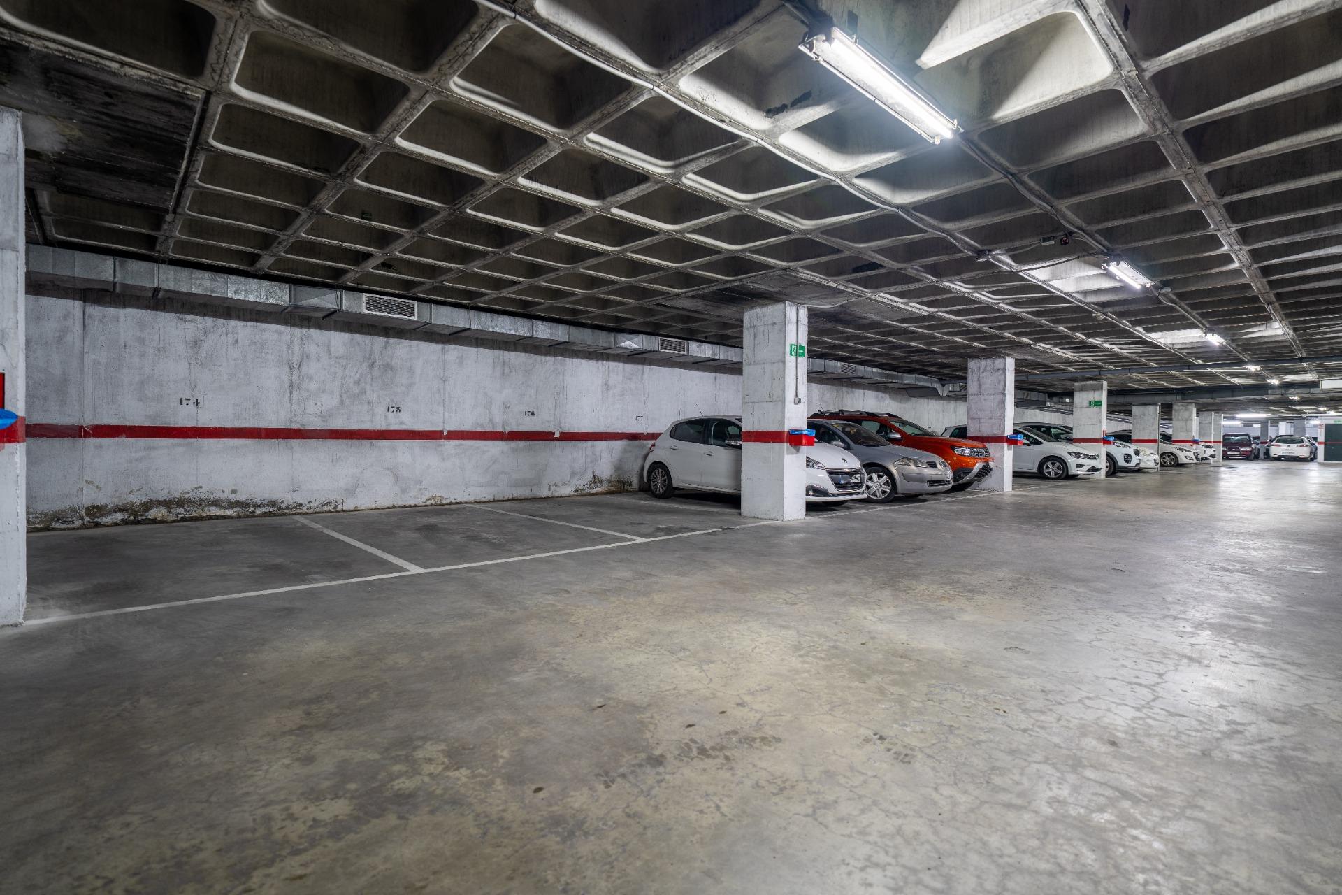 Se vende plaza de garaje de 23 m2 en Roquetas de Mar (Con opción a 2 plazas más) en Roquetas de Mar foto 3 Se vende plaza de garaje de 23 m2 en Roquetas de Mar (Con opción a 2 plazas más)