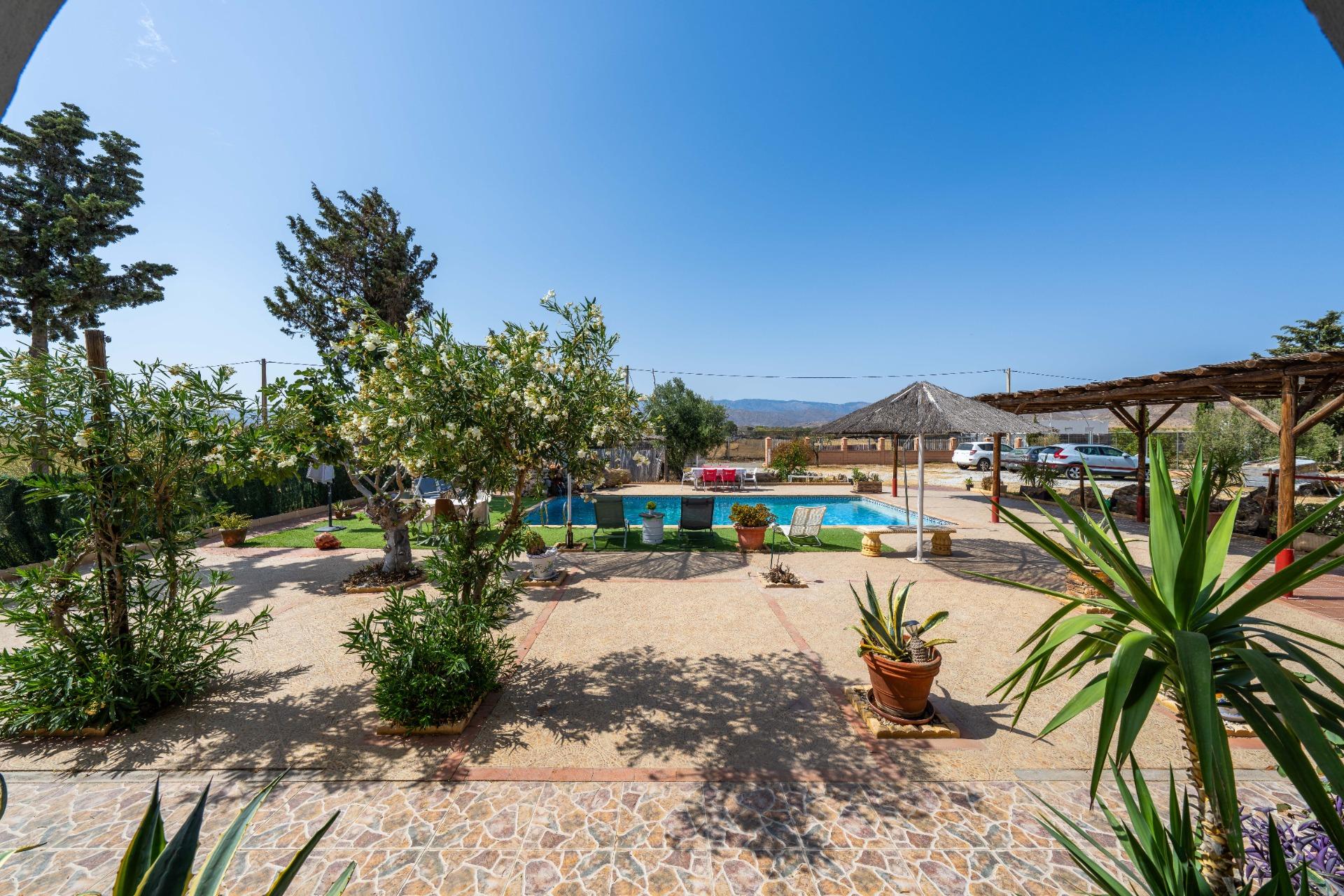 Cortijo con piscina Cortijo con piscina