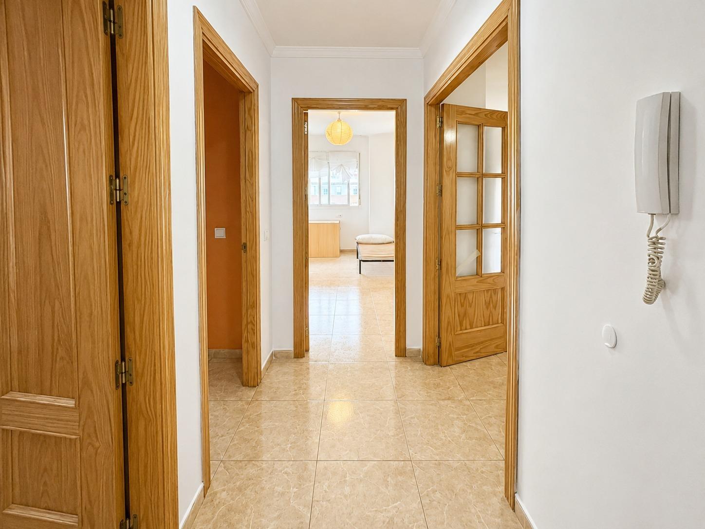 PRECIOSO PISO DE 2 DORMITORIOS EN EL CENTRO DE ROQUETAS DE MAR + 2 PLAZAS DE GARAJE en Roquetas de Mar foto 4 PRECIOSO PISO DE 2 DORMITORIOS EN EL CENTRO DE ROQUETAS DE MAR + 2 PLAZAS DE GARAJE