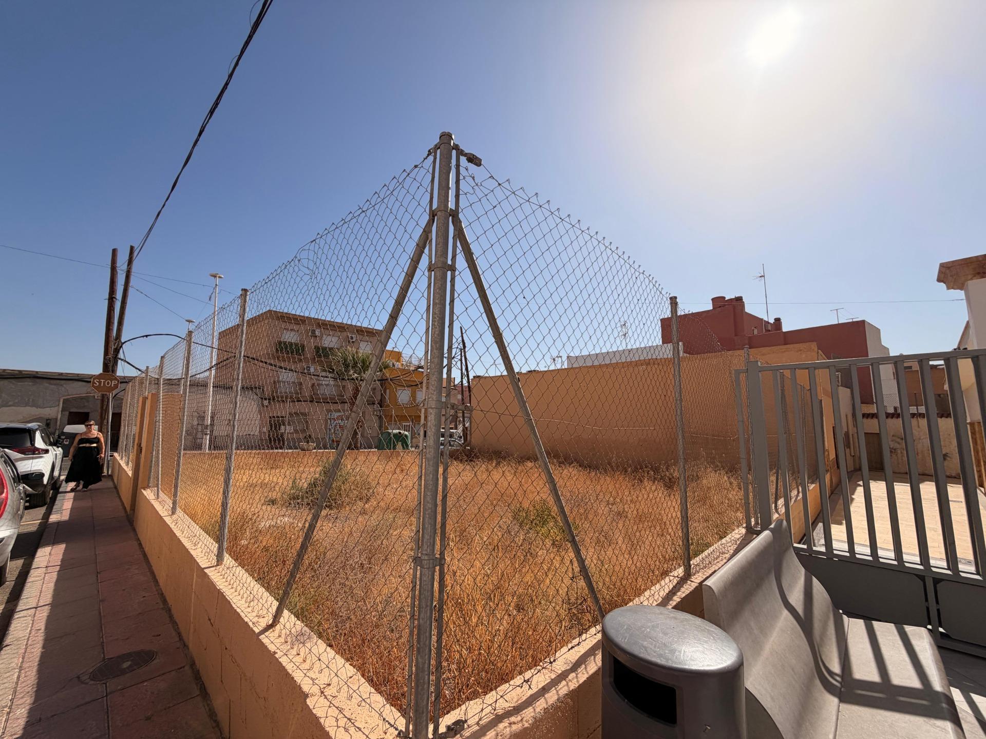 TERRENO URBANO EN BENAHADUX