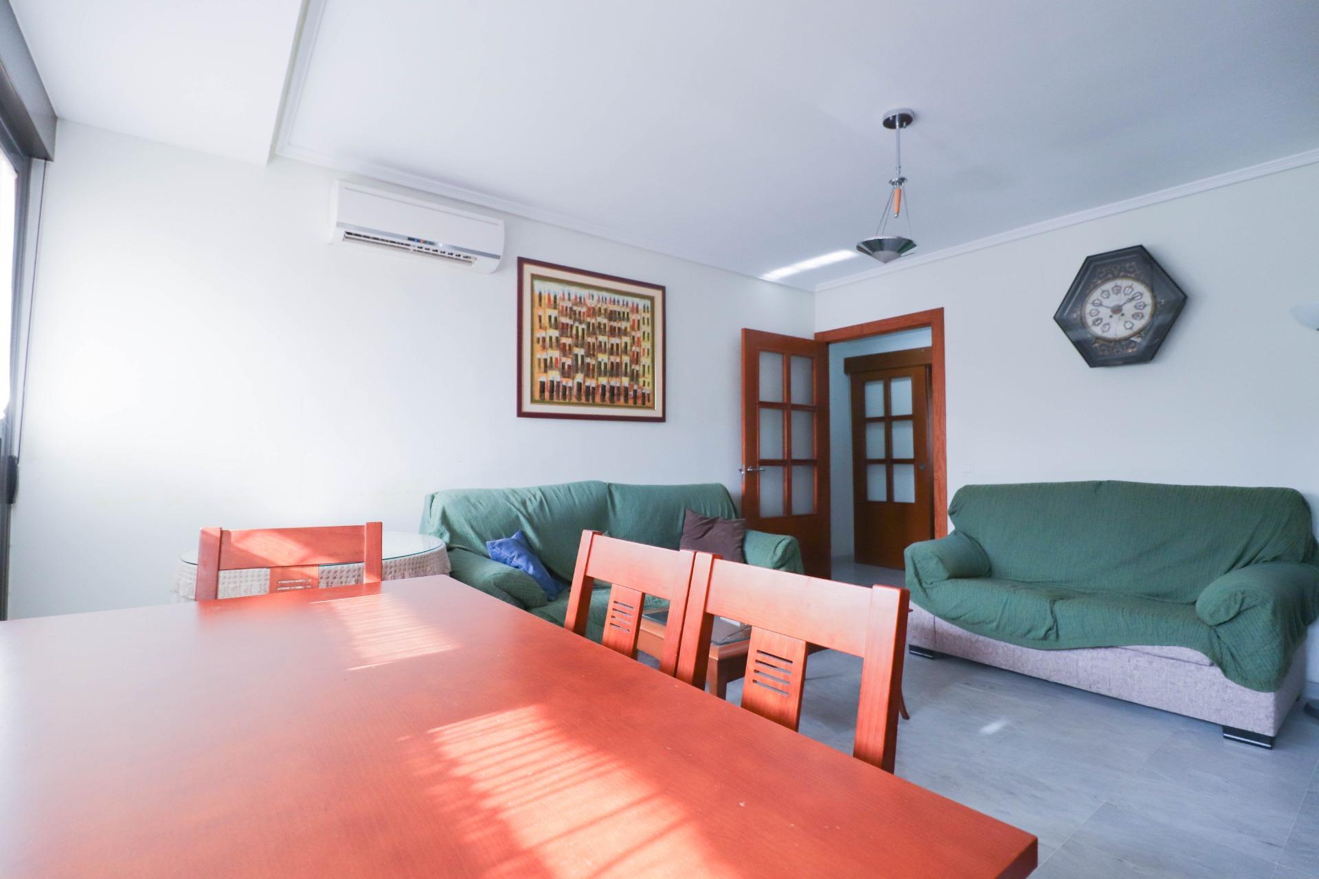 SE VENDE ATICO EN ZONA MANUEL AZAÑA