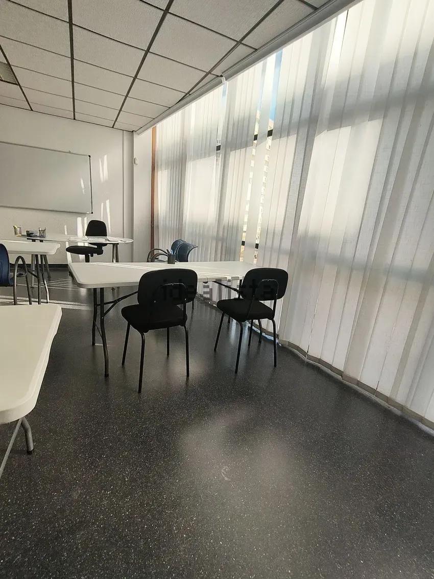 Alquiler de Oficina en el Corazón de Aguadulce – 77 m2